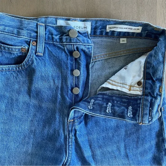 Aritzia Denim Forum The Farrah Hi-rise Wide Jean - Picture 5 of 9